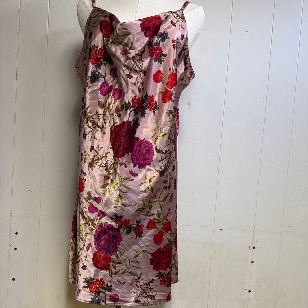 Ambrielle Floral Chemise in Pink and Red